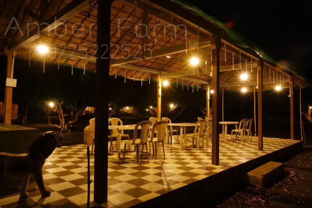 מלון סאסאן גיר Amber Farm מראה חיצוני תמונה